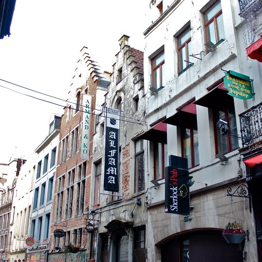 Ensemble de maisons traditionnelles