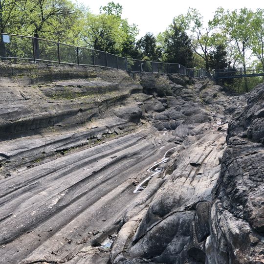 Glacial Grooves State Memorial