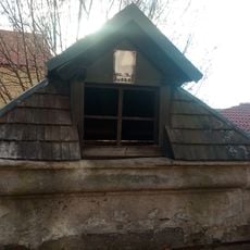 Kašna v Ostrolovském Újezdu