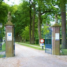 Nijenhuis: hoofdinrijhek