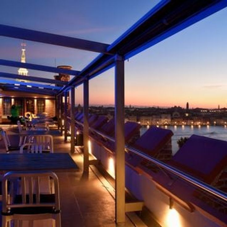 Skyline Rooftop bar