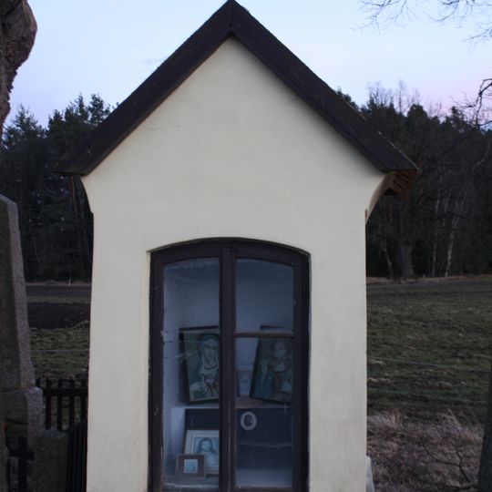 Kaplička u pomníku