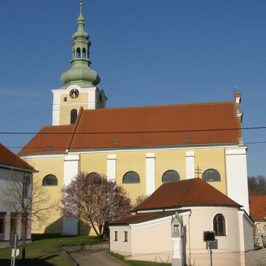 Kath. Pfarrkirche hl. Martin mit ehem. Friedhof