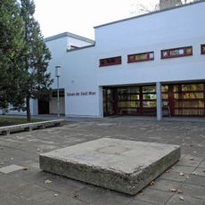 Volksschule Flotowgasse, Vienna