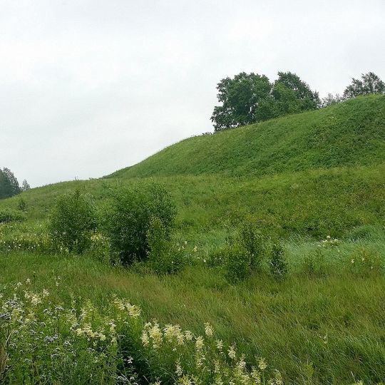 Вал земляной и ров