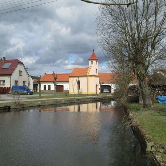 Kaple ve Lhotě pod Horami