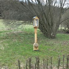 Boží muka se svatou Rosalií poblíž domu 149 v Lipové
