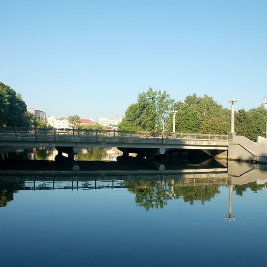 Мост па вуліцы Янкі Купалы