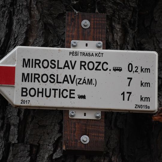 Rozcestník Miroslav nádraží