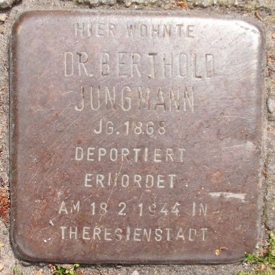 Stolperstein dedicated to Berthold Jungmann