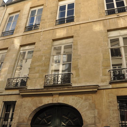 Hôtel particulier, 11 rue Saint-Louis-en-l'Île
