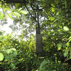 Kříž u Karhule u silnice do Načeradce