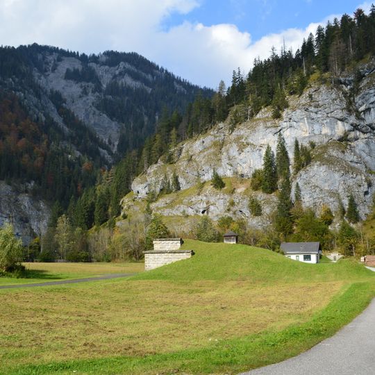 9 Zugänge, 1 Kammer