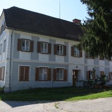 Wohnhaus, ehem. Volksschule