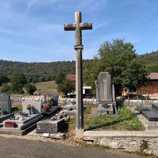 Cemetery cross of Drom