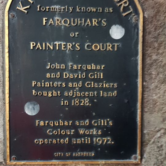 Commemorative plaque to Kirkgate Court