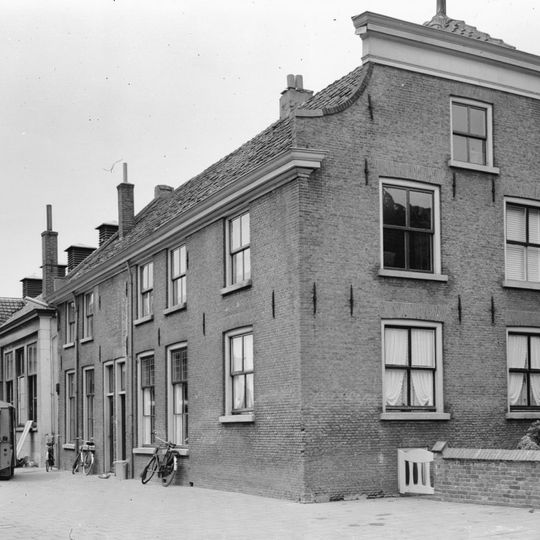 Kerkstraat 4, Ameide