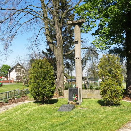 Pomník padlým v 2. světové válce v Pískové Lhotě