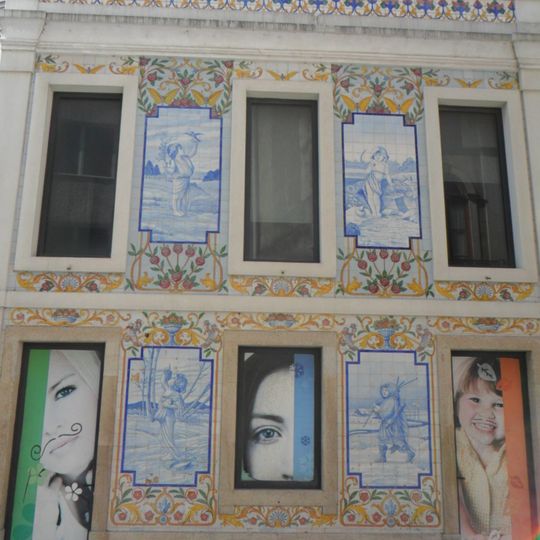 Casa na Rua Manuel Firmino, 47-49