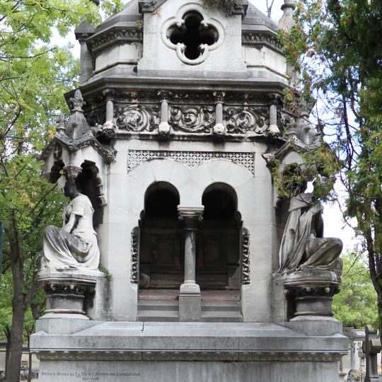 Grave of Terry y Dorticos