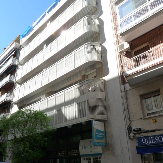 Viviendas en la calle de las Naciones