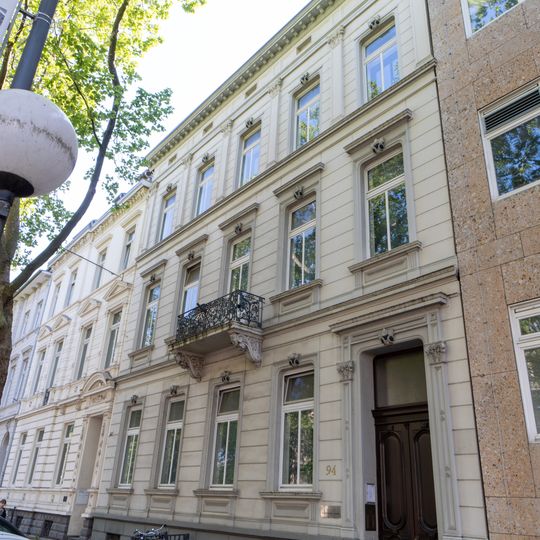Adenauerallee 94