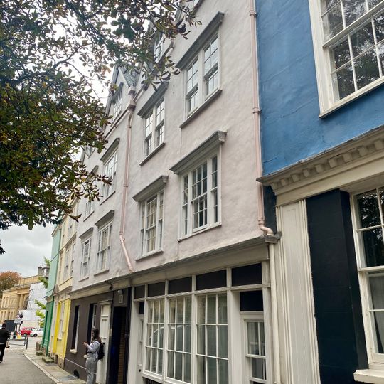 9 And 10, Oriel Street