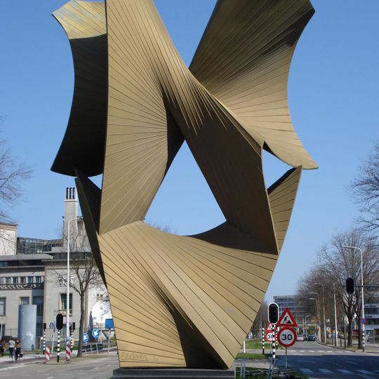 Construction in the Third and Fourth Dimension