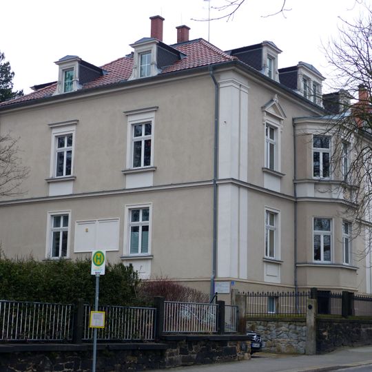 Mietvilla Dr.-Peter-Jordan-Straße 3