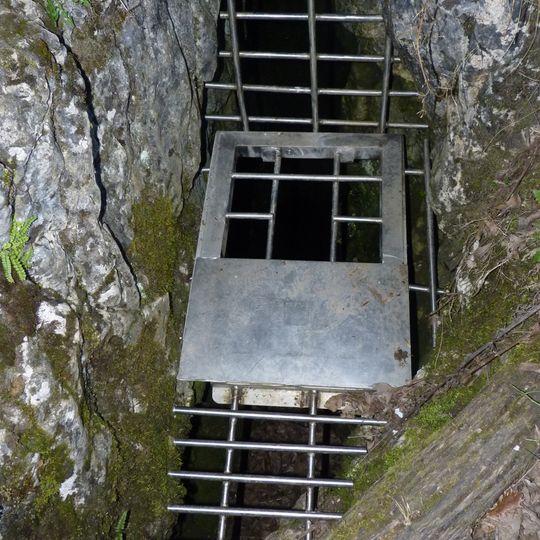 Öreg-kő No. 1. Pothole