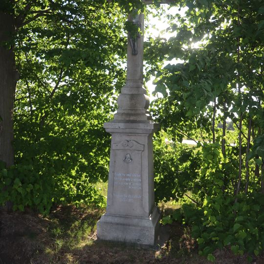 Kříž na staré silnici u Trnavy