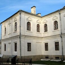 Служебные корпуса у Передних ворот — северный жилой дом чиновников богадельни (Измайлово)