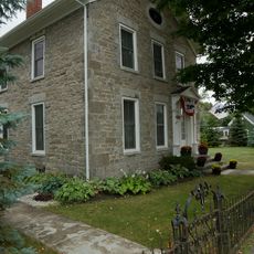 La Farge Retainer Houses