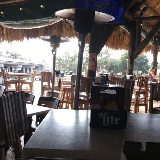 Catches Waterfront Grille