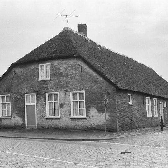 Schansstraat 12, Raamsdonk