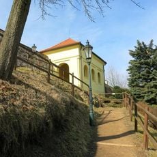 Gloriet (altán) u zdi klášterní zahrady v Ostrově nad Ohří