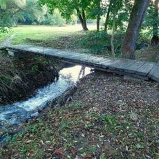Footbridge over Motolský potok near Brdlíkova street
