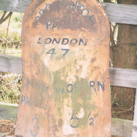 Milepost, Newport Road: outside Broughton Manor, opp Broughton Ground Lane