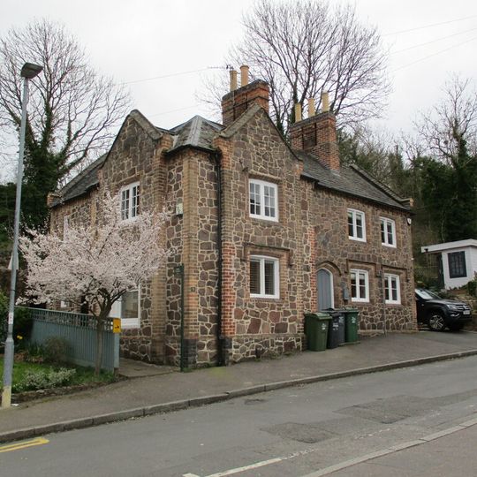 5 And 7, Watling Street