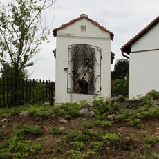 Kaplička na západním okraji Klení