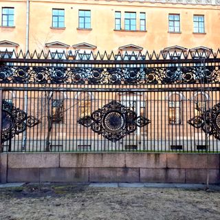 Fence of Voronikhin Garden