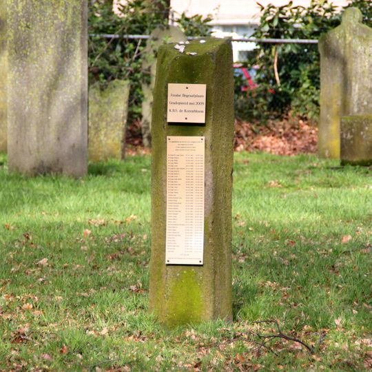 Monument op de Joodse begraafplaats
