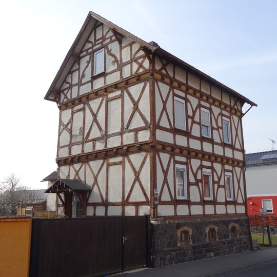 Großen-Busecker Straße 12