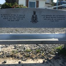 Bench, memorial