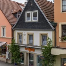 Wohn- und Geschäftshaus