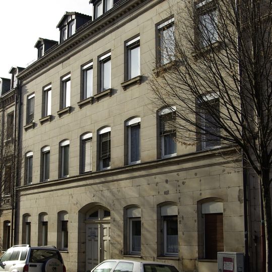 Schillerstraße 8
