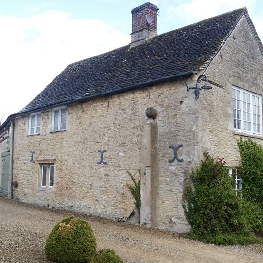 Sherborne House Cottage And Adjoining Gatepiers On West