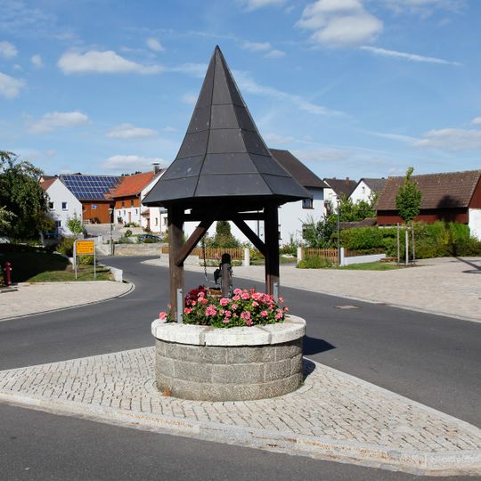 Steinbrunnen