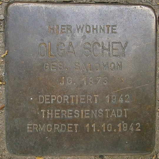 Stolperstein en memoria de Olga Schey
