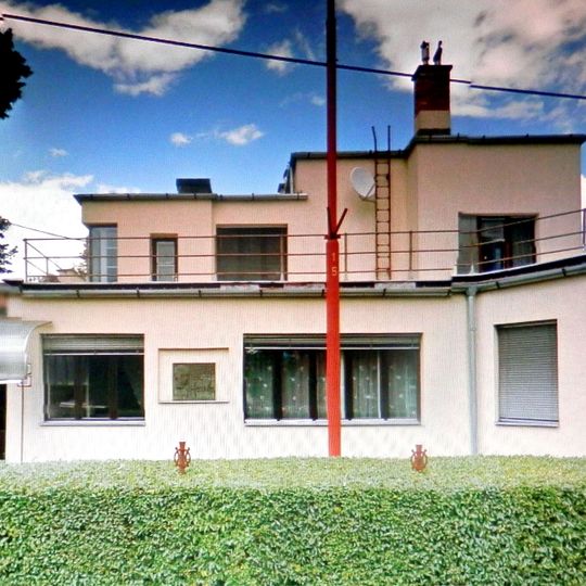 Hanulova vila, vila  pamätná.